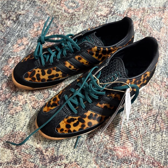 NWT Adidas SL 72 Leopard Print Sneakers Size 8 - Picture 2 of 4